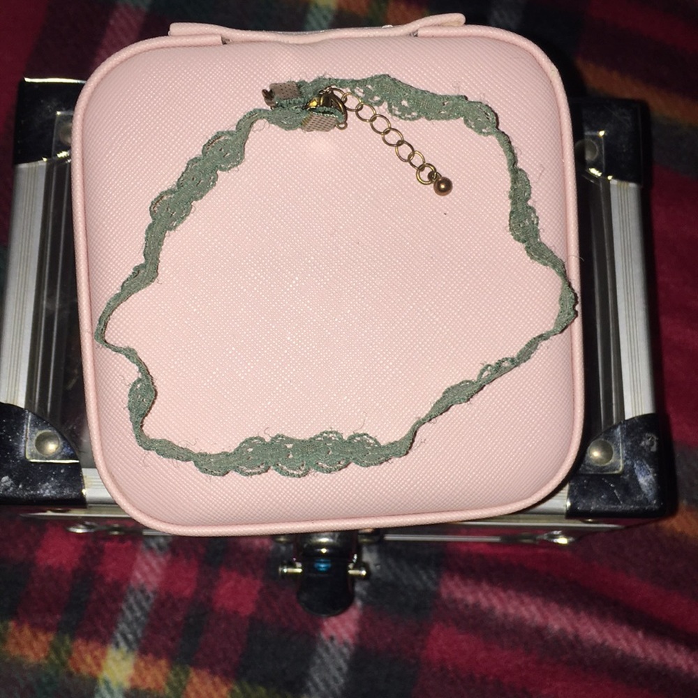 Lace Choker